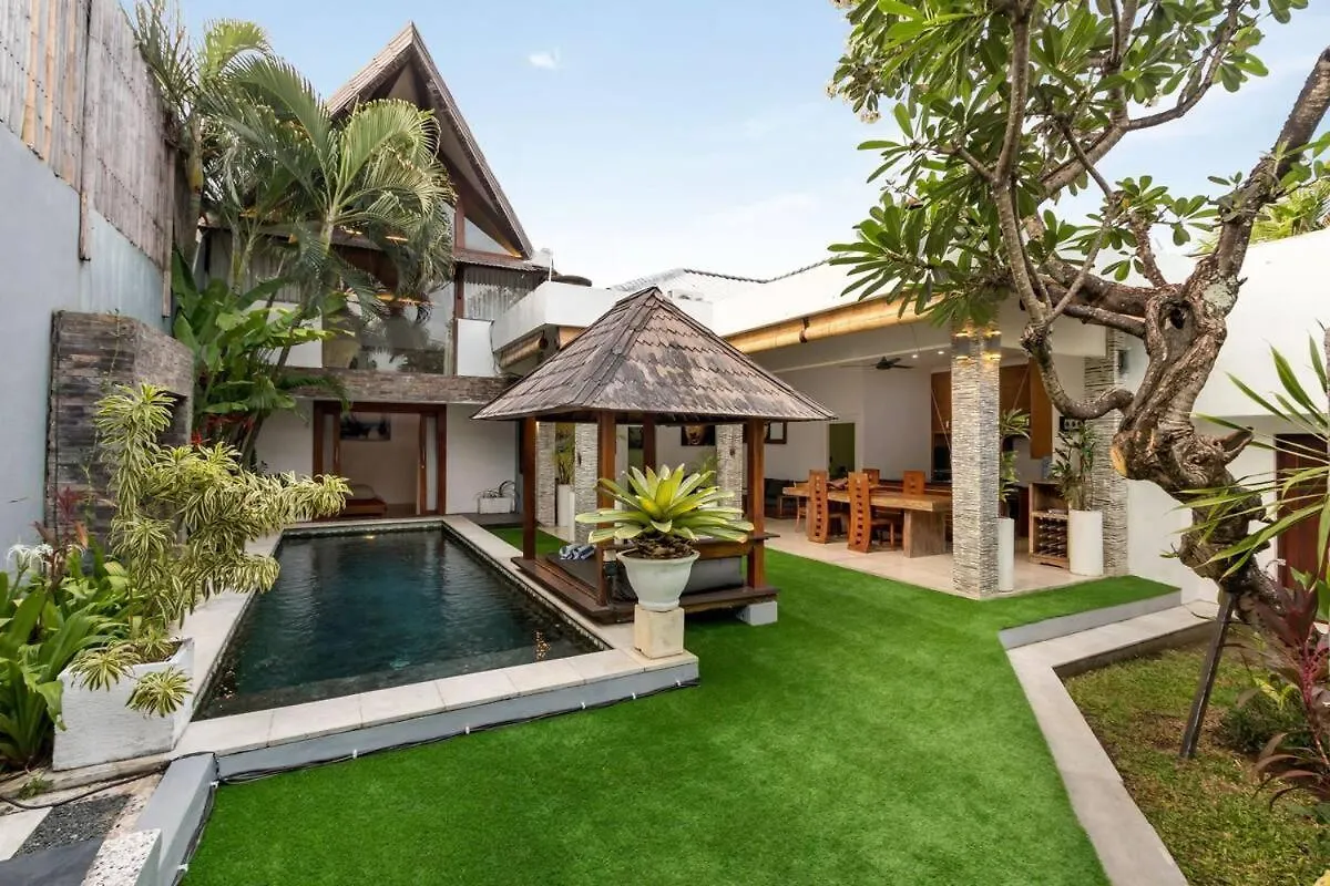 Buddha Beach Villa Seminyak Indonesië