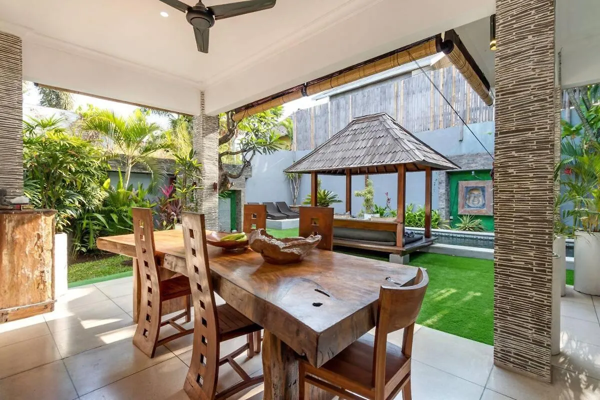 Buddha Beach Villa Seminyak Indonesië